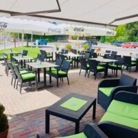 Terrasse der Pizzeria Bellaeva